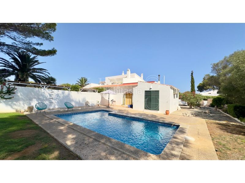 Foto e2834cd4-1205-4dba-b5ed-4fef38996dd5. Chalet mit heizung parking pool in Trebalúger Es Castell