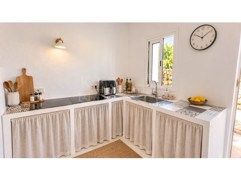 Foto f619a727-93b5-4319-8f5f-4bc935141b6c. Chalet mit heizung parking pool in Trebalúger Es Castell