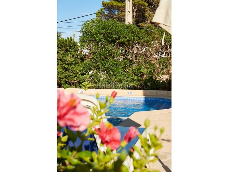 Foto 1dc37fd1-9d3c-4bd9-b607-c68f1a8688b2. Xalet amb aparcament piscina a Cala Blanca Ciutadella de Menorca