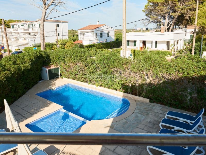 Foto 9397e765-c098-427d-bb15-7d98b058a851. Xalet amb aparcament piscina a Cala Blanca Ciutadella de Menorca