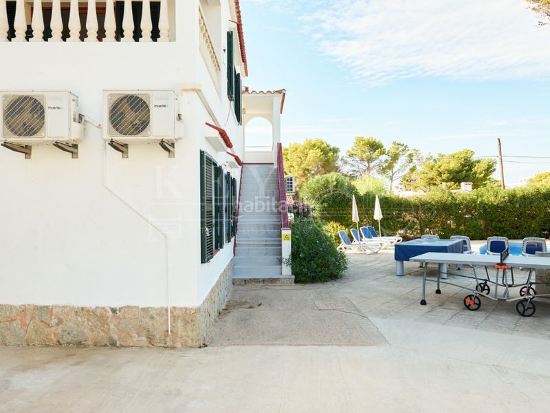 Foto da407ebb-3de2-439b-8f71-5a9352443a46. Xalet amb aparcament piscina a Cala Blanca Ciutadella de Menorca