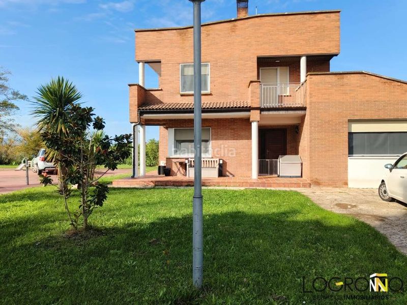 Foto 59596a2d-40d0-44cf-902f-010b9e19a092. Casa amb calefacció aparcament a Alberite