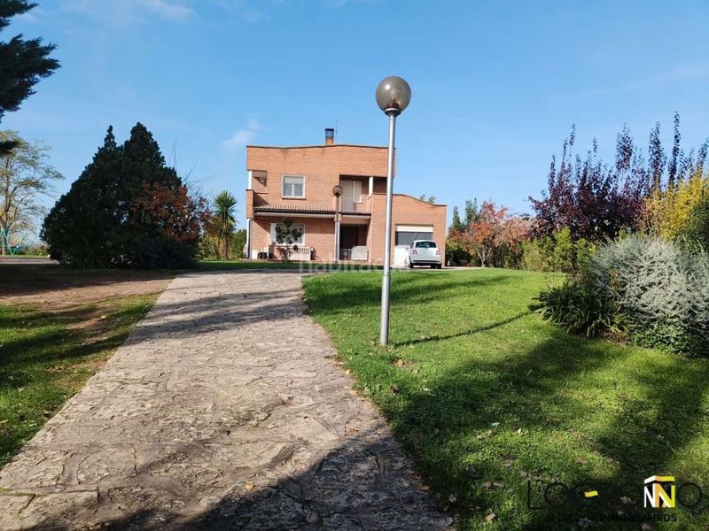 Foto 71e67573-1729-4658-b6f8-db1637bce18d. Casa amb calefacció aparcament a Alberite