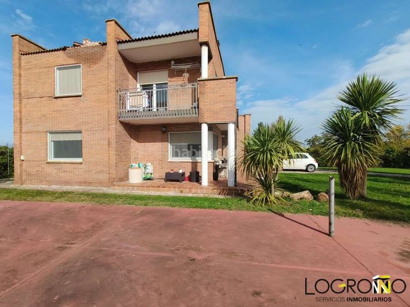 Foto d150655a-9f30-4b41-a067-c807d7bcea88. Casa amb calefacció aparcament a Alberite