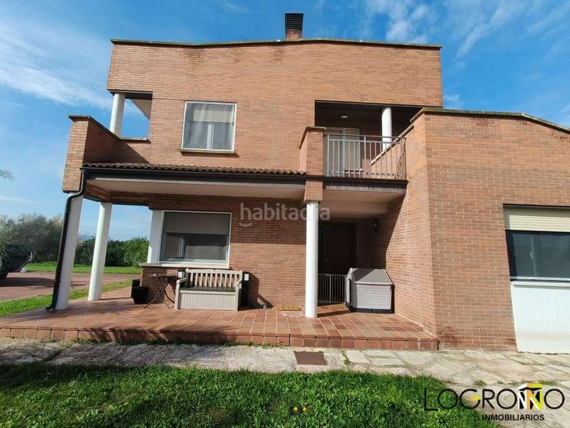 Foto 1d4b3292-0e11-4431-802a-01257e516dc2. Chalet con riscaldamento parcheggio in Alberite