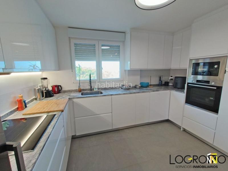 Foto 871a1f35-71ea-44e0-b462-a2b6c24c043b. Chalet con riscaldamento parcheggio in Alberite