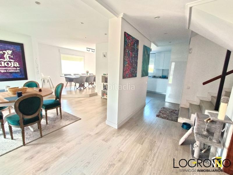 Foto 8a8d9302-fd1e-4d6f-b6f4-296b39b48642. Chalet con riscaldamento parcheggio in Alberite