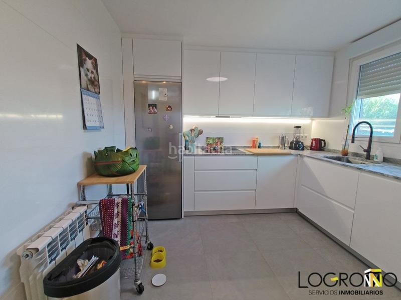 Foto 949c81af-9744-4410-ba04-065d089e7f2a. Chalet con riscaldamento parcheggio in Alberite