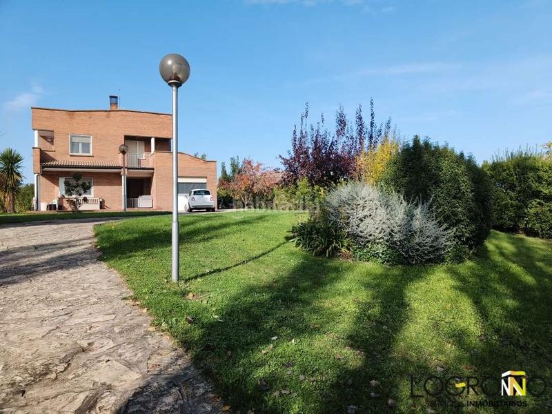 Foto e2513900-dff4-4ccb-9aff-350cb4abe9eb. Chalet con riscaldamento parcheggio in Alberite