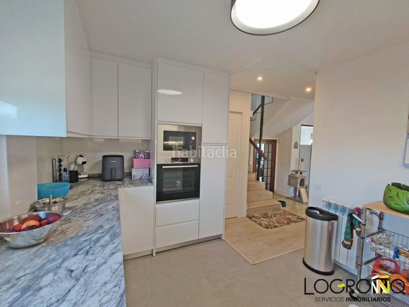 Foto eaed9d72-0a9b-494f-bfb4-006d44bbb278. Chalet con riscaldamento parcheggio in Alberite