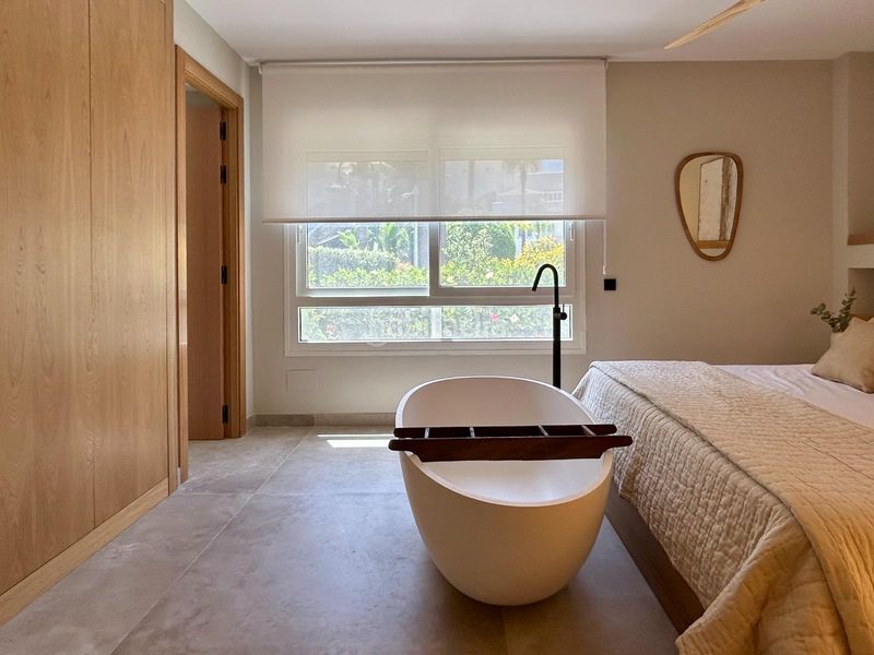 Foto 4977ba09-bd9d-4b7d-a585-b4849a1e5fd5. Planta baixa amb calefacció aparcament piscina a Marbella