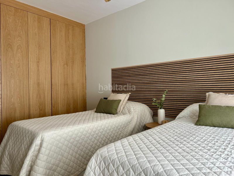 Foto ac3e59ad-7c34-42b3-b644-41c122fc11a9. Planta baixa amb calefacció aparcament piscina a Marbella