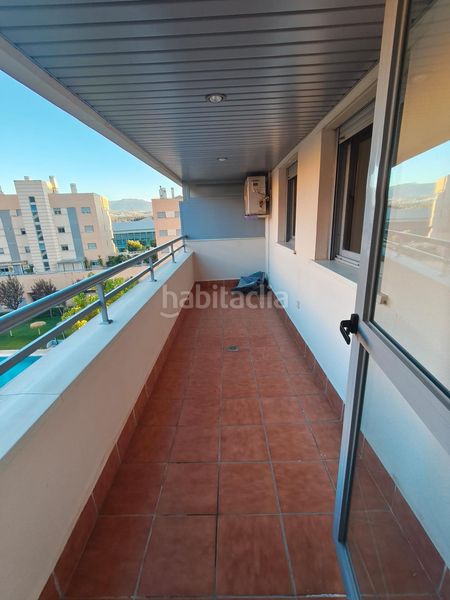 Foto 291866c9-a99c-4fe5-9702-8518b496fef5. Piso  de 121 m2 con dos grandes terrazas, piscina, garaje y trastero en avenida de la ilustración en Granada