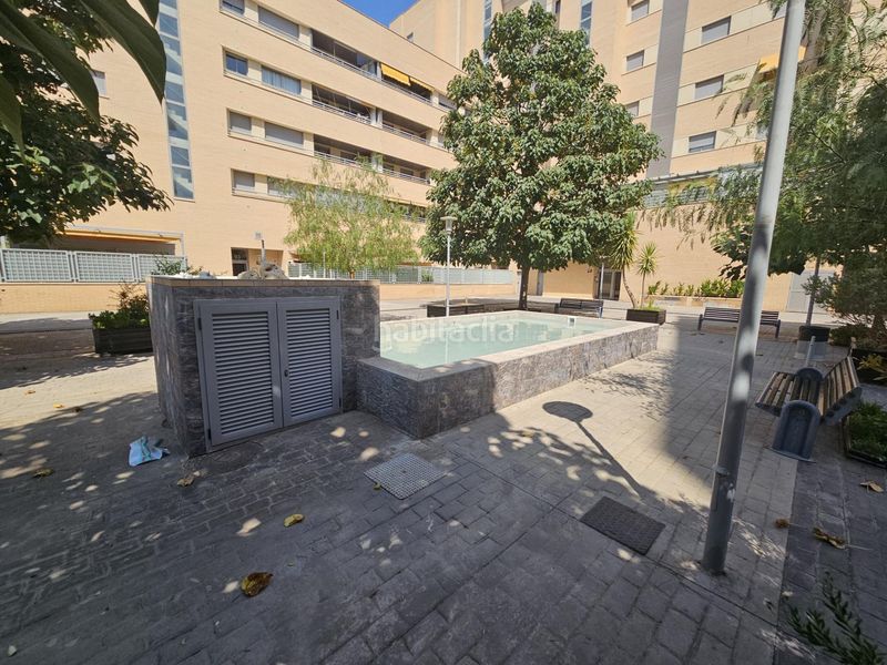 Foto e5b65db0-cd58-438e-9b0b-4eb94f731562. Piso  de 121 m2 con dos grandes terrazas, piscina, garaje y trastero en avenida de la ilustración en Granada