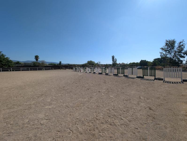 Foto ff94c725-e83a-437d-a959-27bb0c21deaf. Masía centro hípico reformado en granada inversion asegurada en Zubia (La)