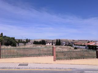 Terreno residencial en Camino el arenal 75. Gran parcela urbana de 5.500 m2 en el arenal alhendín  ideal par