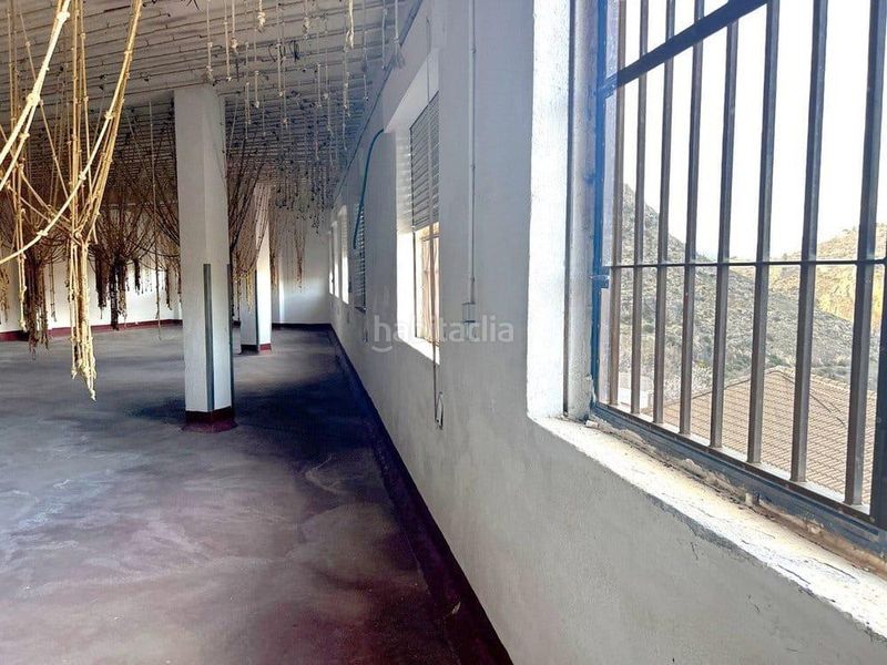 Foto c43749ef-0959-4c23-be38-0905e83c46bb. Local comercial a Colomera