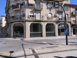 Local Comercial a Avenida avenida fernando de los ríos 1. Gran local comercial de 800m2 en avenida fernando de los ríos  u