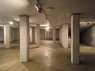 Aparcament cotxe a Poniente. Magnífica planta de garaje de 800 m2 en avenida fernando de los
