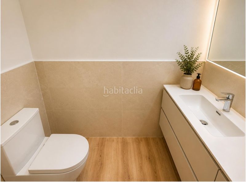 Foto a5b637c6-eed9-4509-b4fb-69fb94543b11. Casa adossada a Centrevila Vilanova i la Geltrú