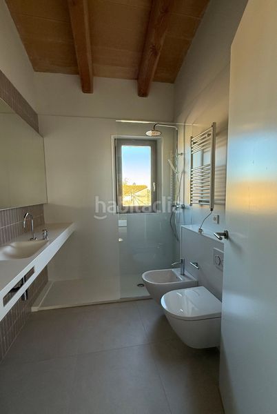 Foto 4c55e9c1-c73a-42be-a6d6-b19c6a8fe726. Casa 225m<sup>2</sup> amb xemeneia calefacció aparcament piscina a Pals