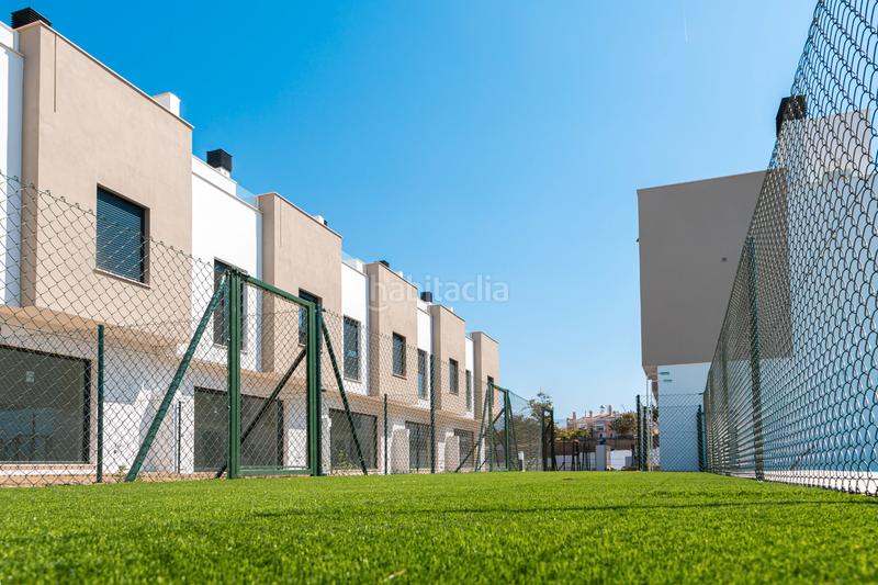 Foto 4b1a4780-ff2c-4180-8777-f473b53e2757. Maison jumelée 119m<sup>2</sup> avec parking piscine dans Viña Málaga Torre del Mar