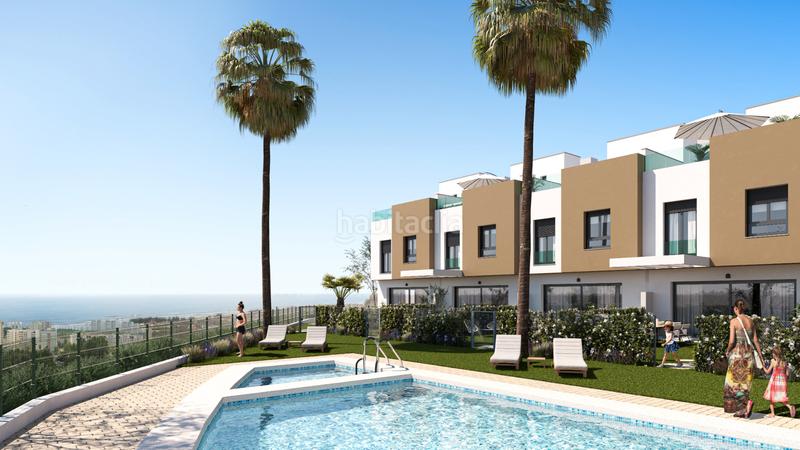 Foto bd2bc229-a5a3-4b63-b5c5-e4fbb0879cde. Semi detached house 119m<sup>2</sup> with parking pool in Viña Málaga Torre del Mar
