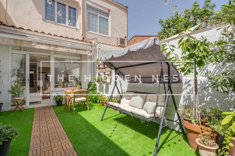 Foto 6ac04660-d403-4d96-9366-cb53fcb0f16e. Casa amb calefacció aparcament a Gràcia Sabadell