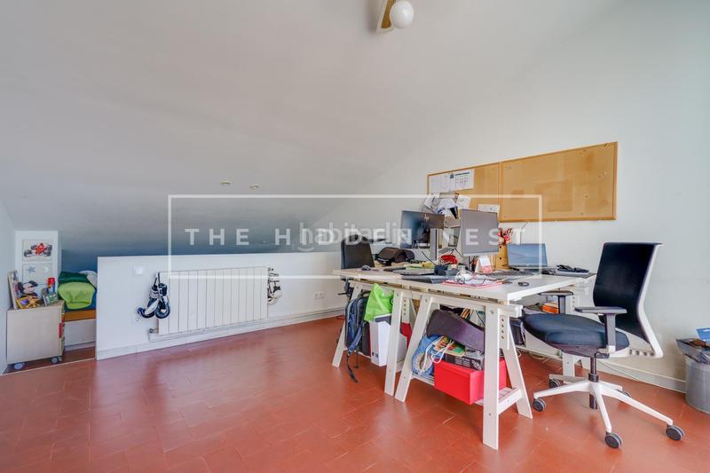 Foto 3a08e2af-67e6-4d70-86ee-9a0b6e80d13f. Casa adossada amb calefacció a Centre Sabadell