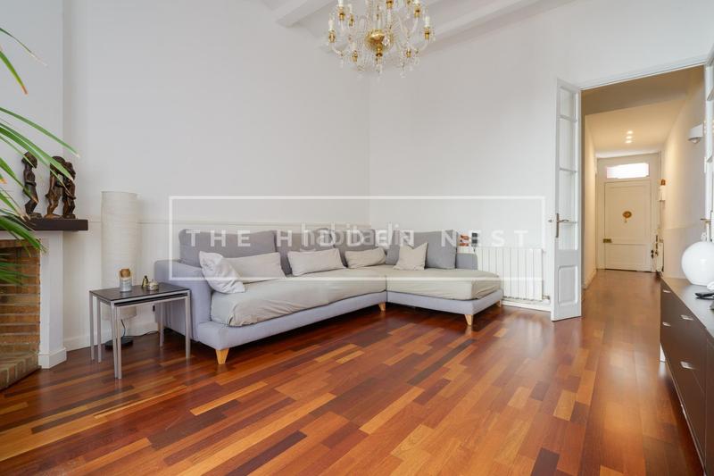 Foto 526b282f-ef97-4977-8a5c-c33b9879f5da. Casa adossada amb calefacció a Centre Sabadell