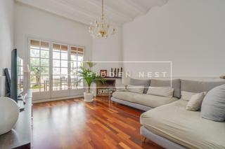 Maison jumelée à Centre. Casa adosada con en zona centro de sabadell