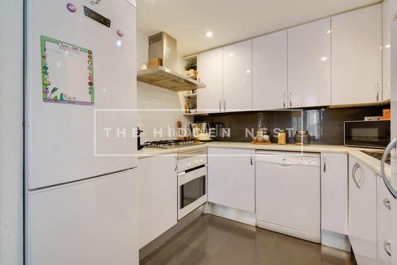 Foto d961fa59-b1e3-4942-9635-7e17264d7f4a. Casa adossada amb calefacció a Centre Sabadell