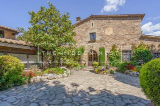 Bauernhof in Sentmenat. Masia con negocio, sentmenat