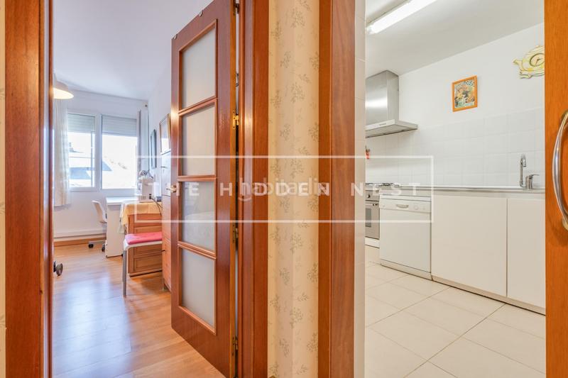 Foto 2763536a-1cd4-4a19-a844-52243fb065e1. Dachwohnung mit parking in Eixample Sant Cugat del Vallès