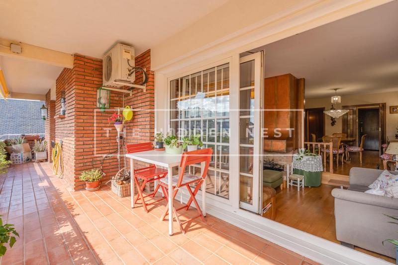 Foto 5486a4b5-937d-4a8b-b8f9-af1c0f66f0bd. Dachwohnung mit parking in Eixample Sant Cugat del Vallès