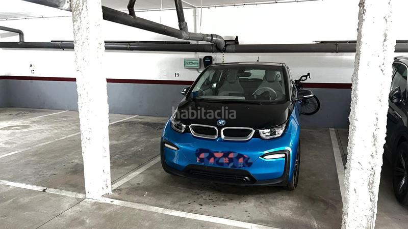 Foto 7a01f6af-bf3a-4353-8b7a-149f625294d8. Dachwohnung mit parking in Eixample Sant Cugat del Vallès