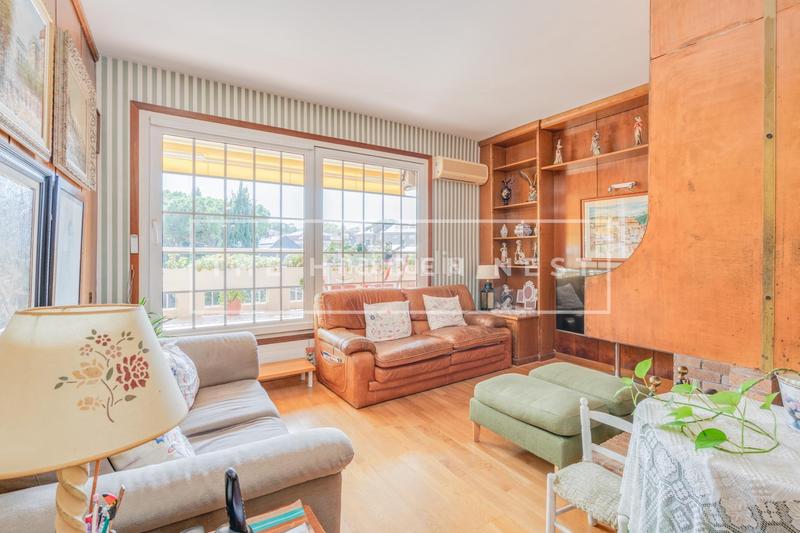 Foto eba244f3-d0dc-4901-946a-157d885bb8ce. Attique avec parking dans Eixample Sant Cugat del Vallès