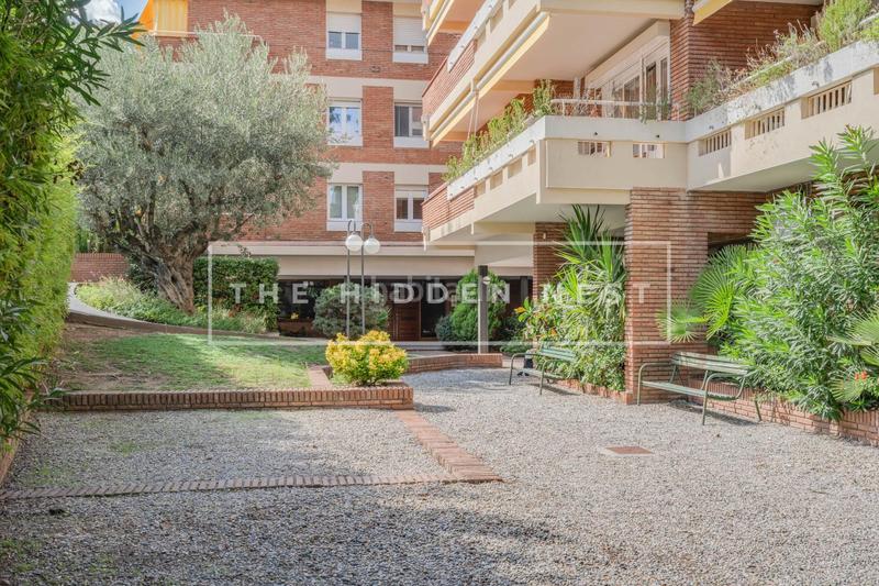Foto f79dad77-1297-451f-9bbb-eec98e77a127. Dachwohnung mit parking in Eixample Sant Cugat del Vallès