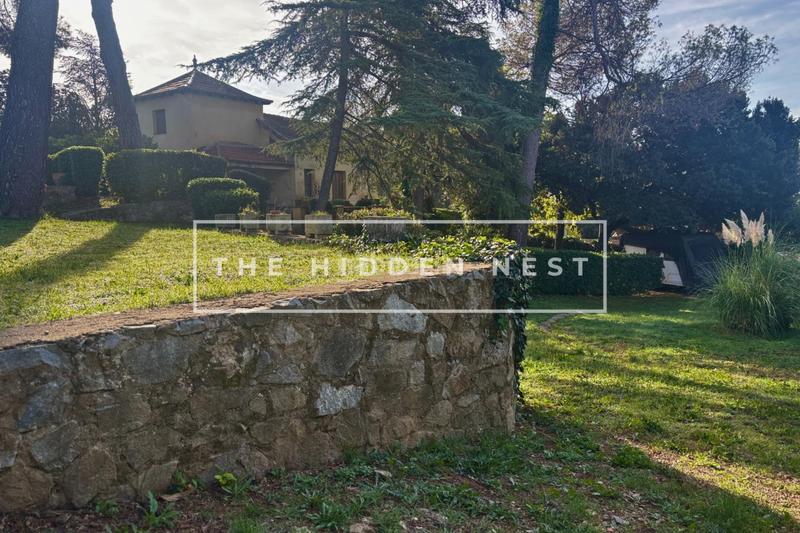 Foto 3b4684d6-237b-481d-859b-4f3d5fb3b2d5. Casa con parcheggio in Valldoreix Sant Cugat del Vallès