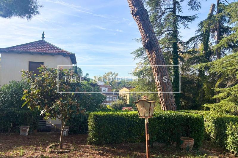 Foto e5b57226-1fcf-4384-8f0b-dc46bc821392. Casa con parcheggio in Valldoreix Sant Cugat del Vallès