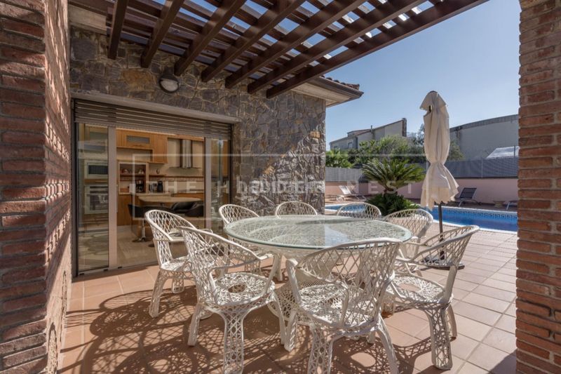 Foto 51795801-99eb-4d63-bd37-0aedffd72fc0. Casa amb calefacció aparcament piscina a Viladecavalls