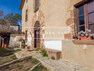 Masia a Gelida. Complejo rural con 21 habitaciones y 46 ha cerca de barcelona, e