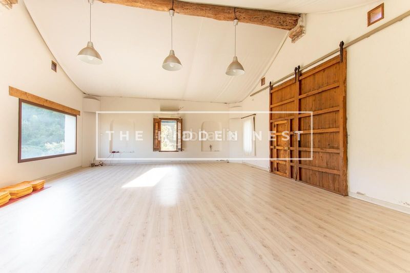 Foto 2e5136db-c808-4142-af18-185c738c85aa. Masia a Gelida