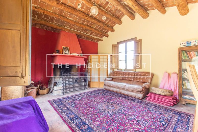 Foto 2e9e48e0-d825-4cec-a2a9-f183194ab058. Masia a Gelida