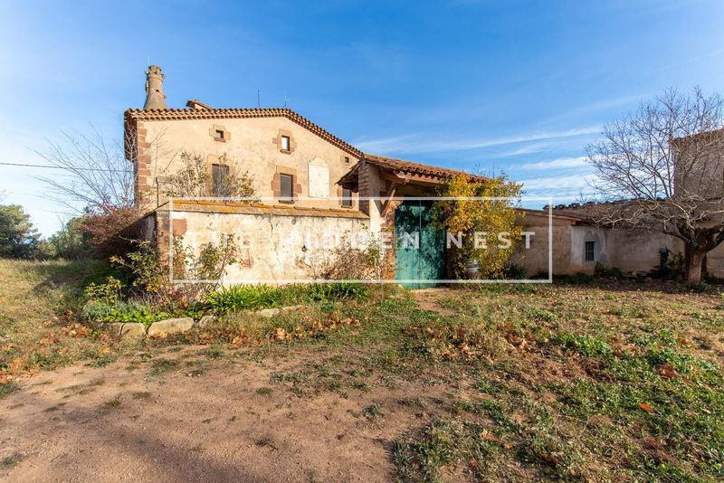 Foto a995ee16-bb6c-4290-bbf8-30940de53d08. Masia a Gelida