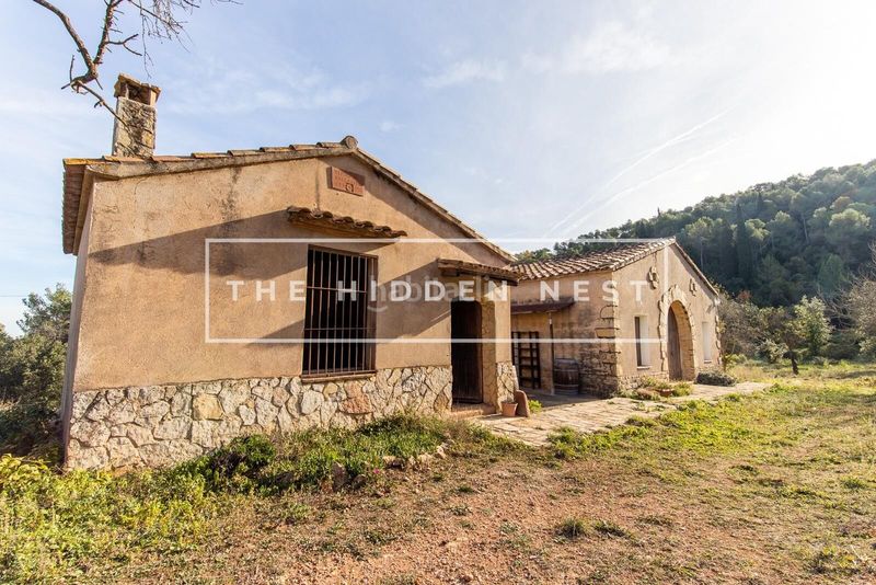 Foto be0a25ca-8671-4169-8292-9ac55b7e60eb. Masia a Gelida