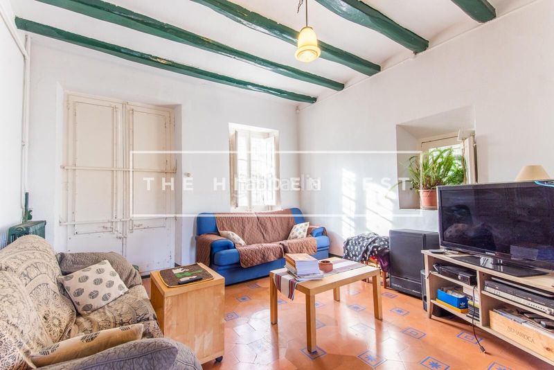 Foto e6186bb3-c619-4f85-bc19-8e8074881a9e. Masia a Gelida