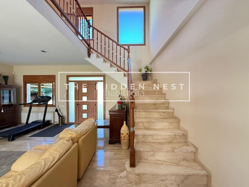 Foto b7b9a3fa-3869-4b79-aed7-cee0a3f04b18. Casa amb aparcament a Matadepera