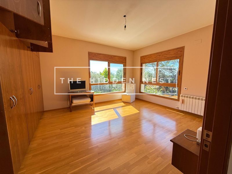 Foto f674e3e7-a09f-46a4-9d56-9bc2cf949e31. Casa amb aparcament a Matadepera