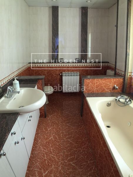 Foto 197dcba7-365b-4f13-8f27-ef5f4f11d3fe. Casa amb aparcament a Ca n'Aurell Terrassa